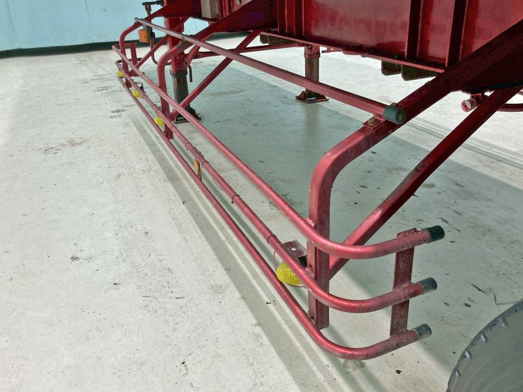 助手席側サイドバンパーに曲がりがあります。|トレクス  NCCTB34081の写真29