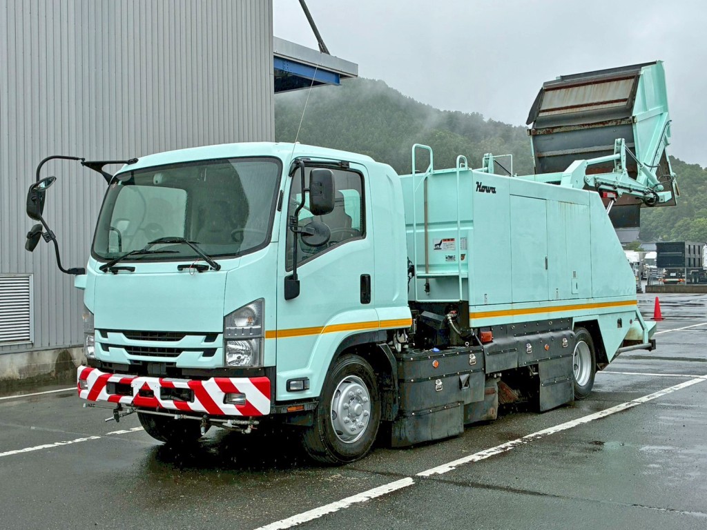 いすゞ フォワード 2PG-FTR90V2改の写真1
