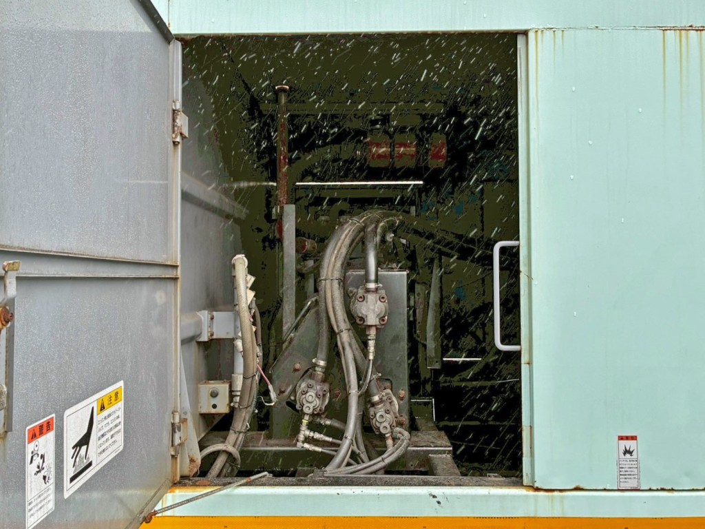 運転席側内部の状態です。|いすゞ フォワード 2PG-FTR90V2改の写真22