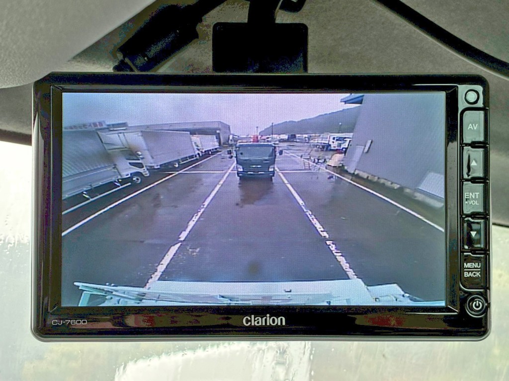 液晶バックモニター付きです。|いすゞ フォワード 2PG-FTR90V2改の写真37