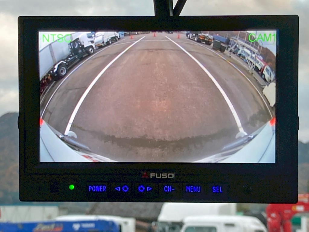 液晶バックモニター付きです。|三菱 スーパーグレート 2PG-FV80VYの写真21