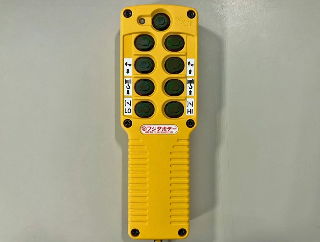 アウトリガー 及び ウインチのラジコンです。|三菱 スーパーグレート 2PG-FV80VYの写真26