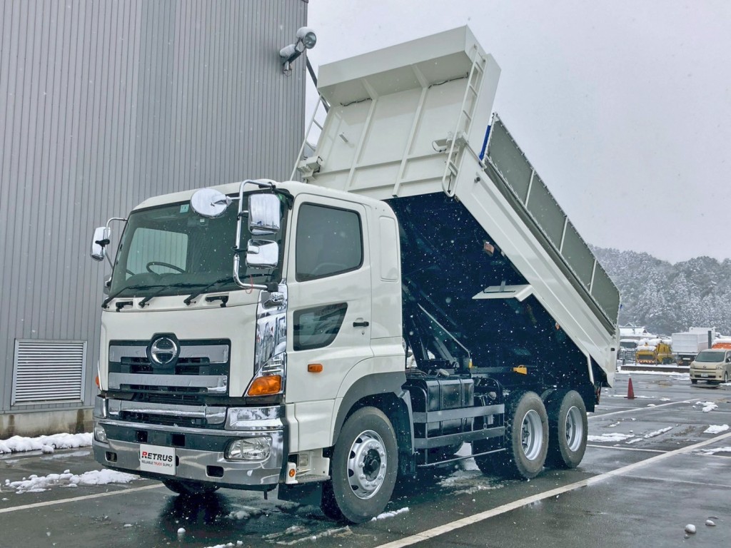 フロント周り、メッキパーツで飾っています。|日野 プロフィア QKG-FS1EKDAの写真1