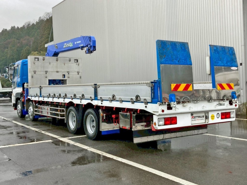 いすゞ ギガ QKG-CYJ77Aの写真3