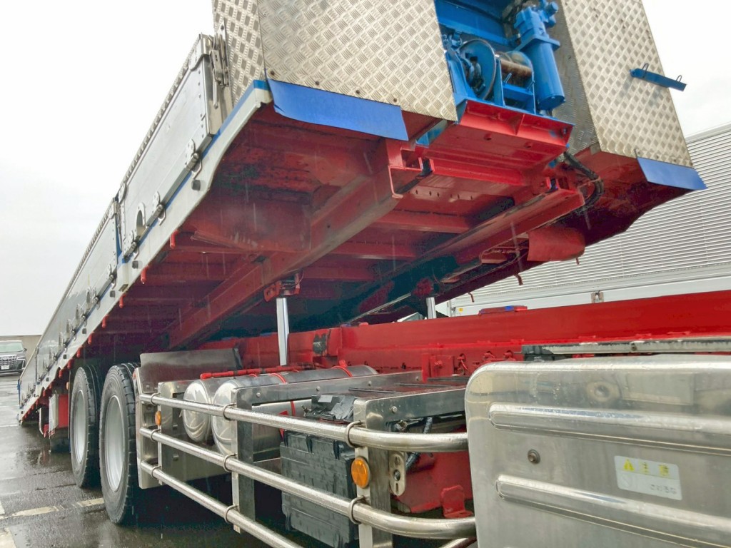 いすゞ ギガ QKG-CYJ77Aの写真26