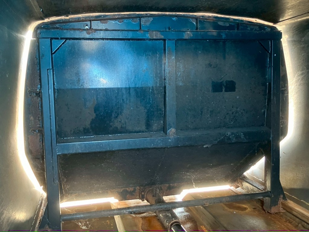 排出板裏側の状態です。|日野 レンジャー 2KG-FC2ABA(2WD)の写真14