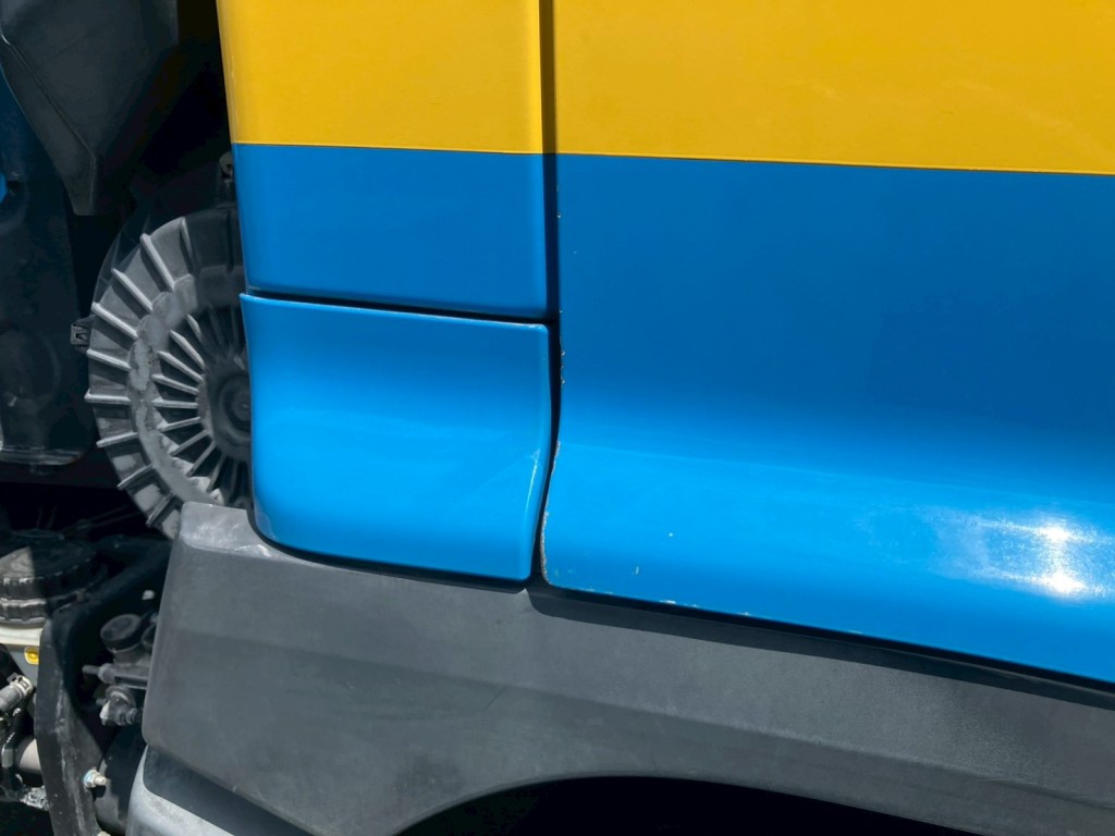 運転席側ドアにキズがあります。|日野 レンジャー 2KG-FC2ABA(2WD)の写真32