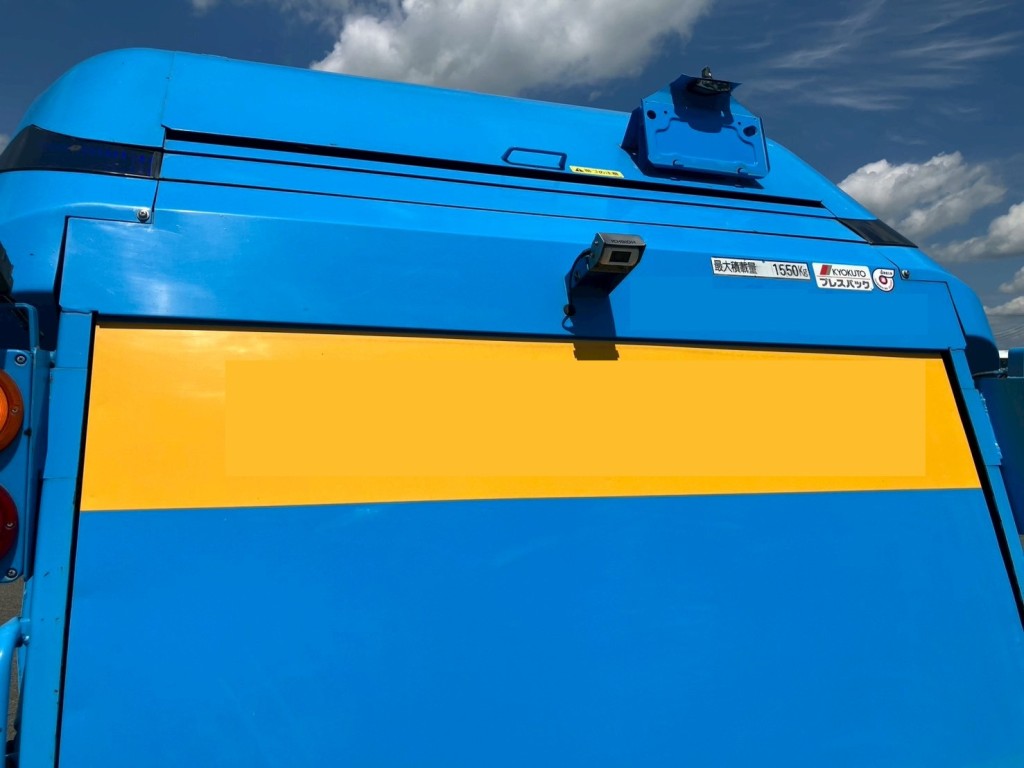 テールゲートに看板跡があります。|日野 レンジャー 2KG-FC2ABA(2WD)の写真39