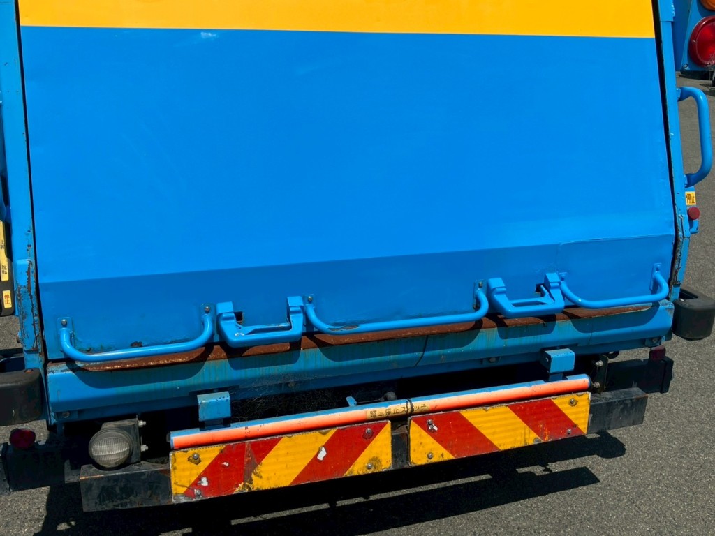 テールゲートにキズ・サビがあります。|日野 レンジャー 2KG-FC2ABA(2WD)の写真40