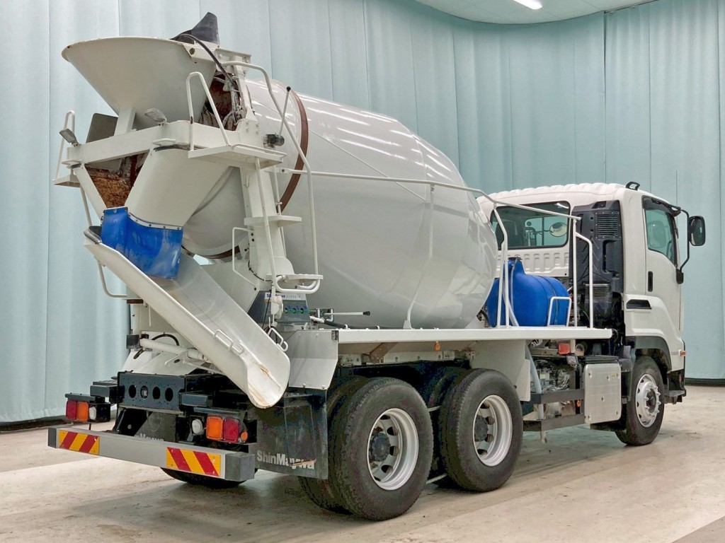 いすゞ ギガ 2KG-CXZ77CTの写真4