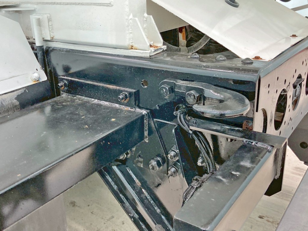 シャーシの状態です。|いすゞ ギガ 2KG-CXZ77CTの写真6