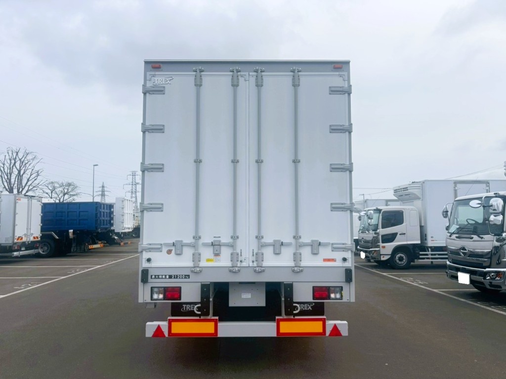 リヤ周りの状態です。|トレクス  PFN24103改の写真9