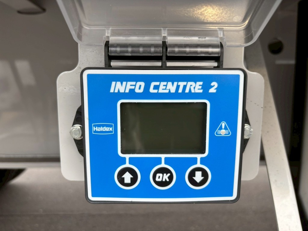 モニター付きです。|トレクス  PFN24103改の写真20