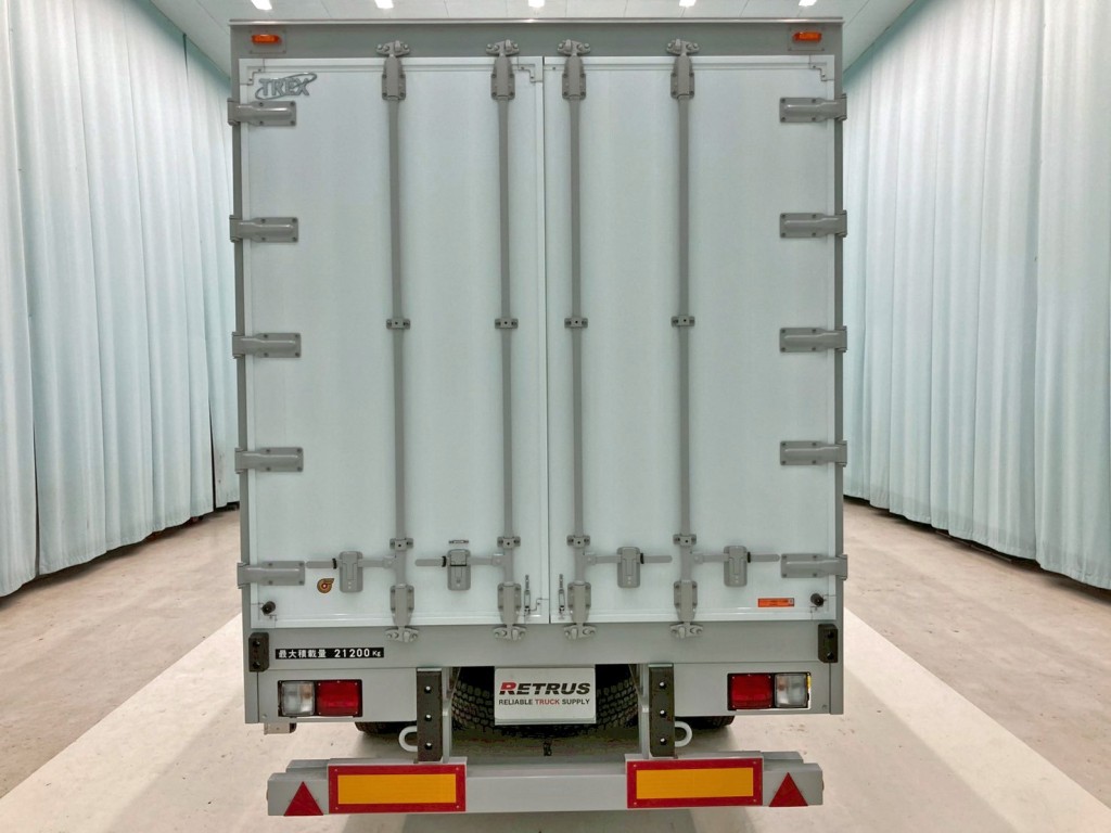 リヤ周りの状態です。|トレクス PFN24103改の写真9