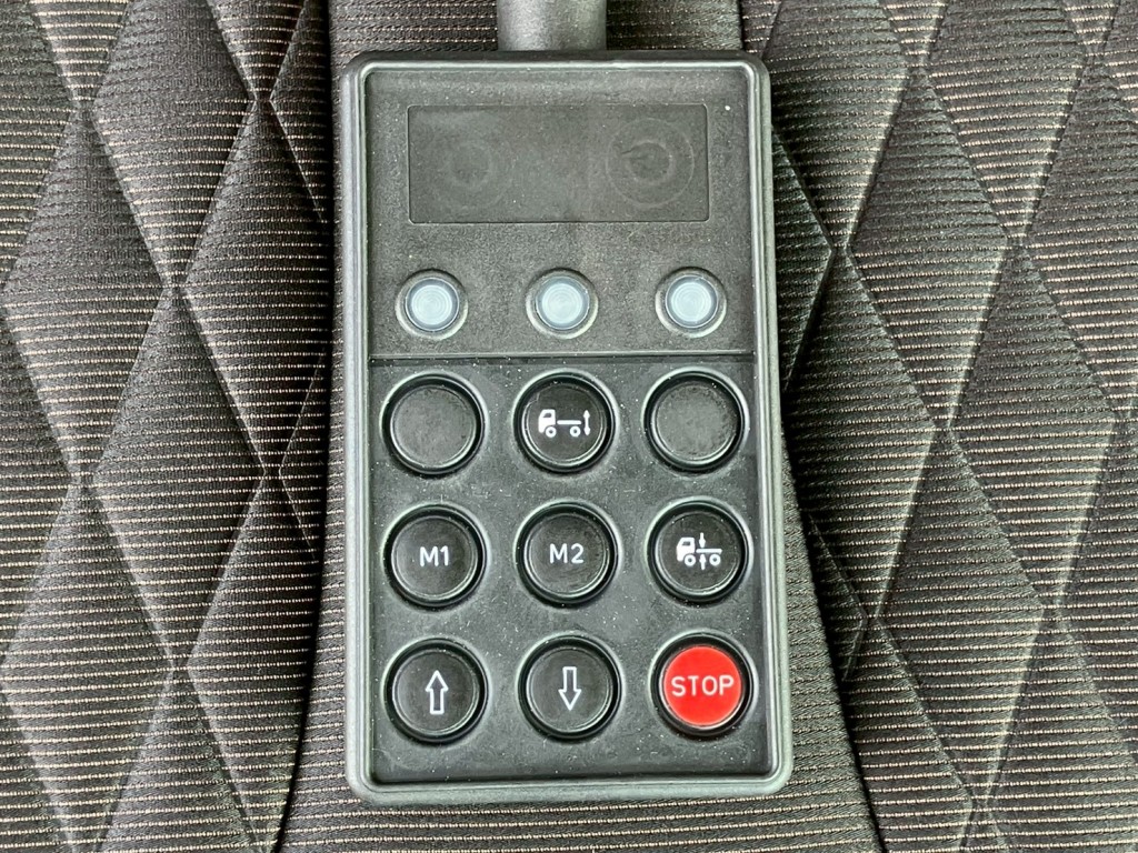 エアサスのコントローラーです。|日野 プロフィア 2KG-FW1AHCの写真16