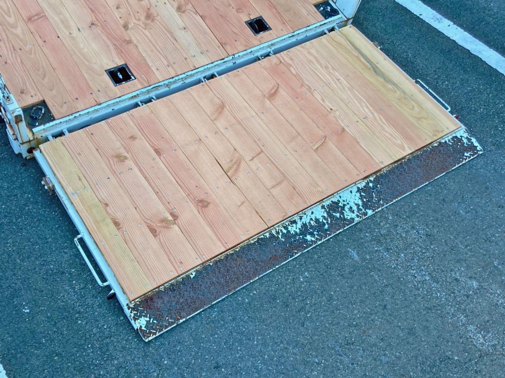 自動歩みです。|いすゞ フォワード TKG-FRR90S1(2WD)の写真23