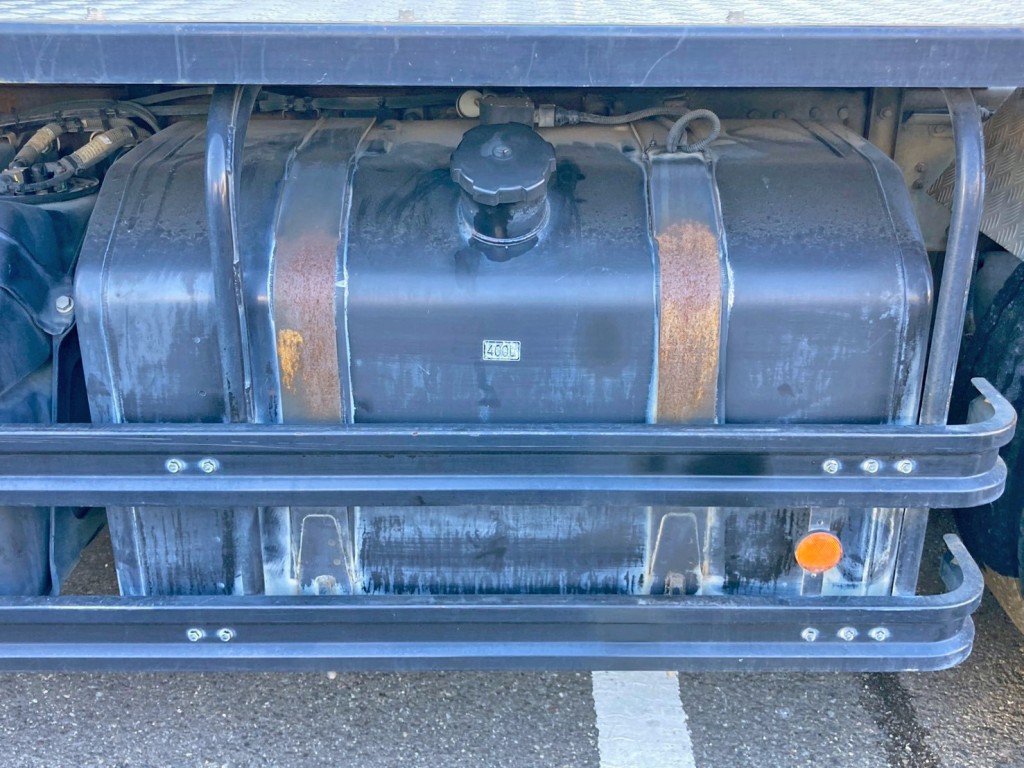 燃料タンクは400Lです。|三菱 スーパーグレート 2KG-FV70HJRの写真31