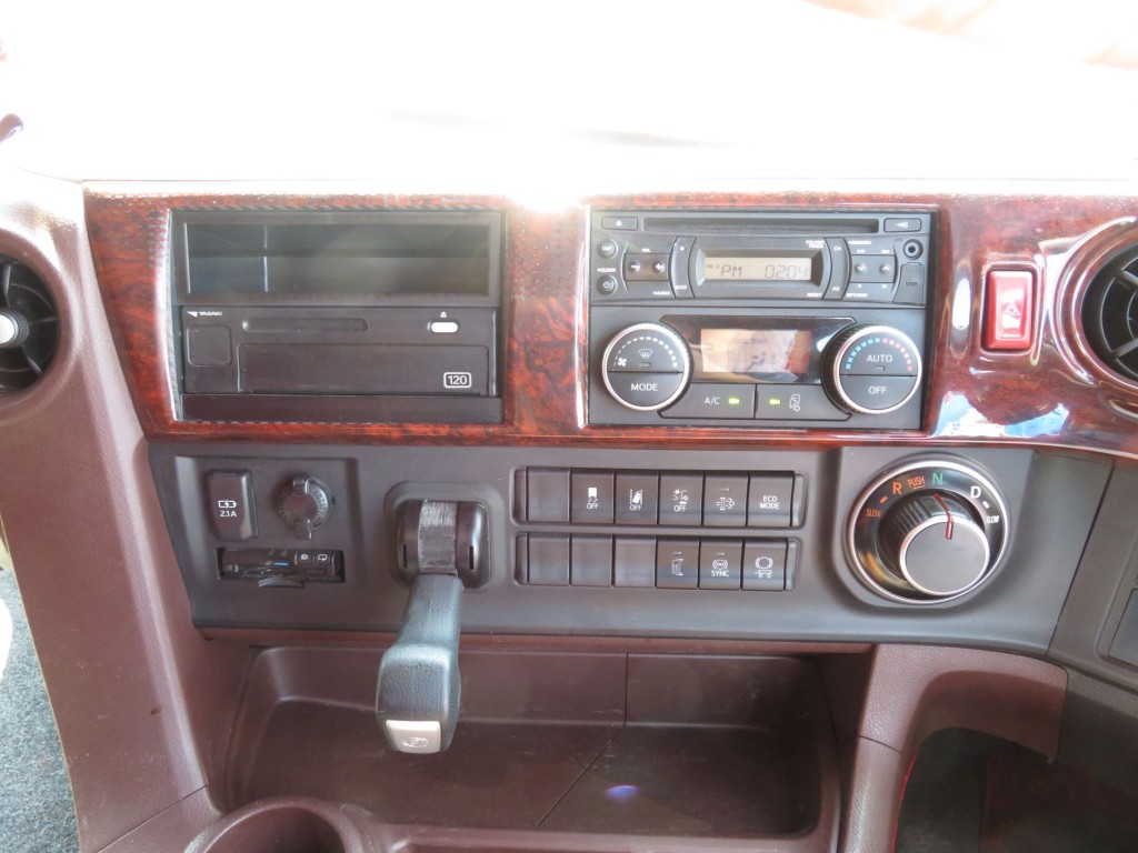 インパネ周りの状態です。|日野 プロフィア 2DG-SH1EDGGの写真40