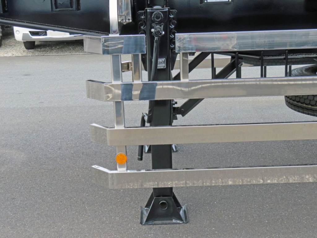 脚は手動式です。|コダイラ  KFL32改の写真28