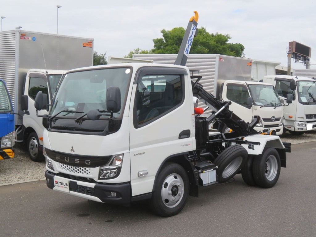 三菱 キャンター 2RG-FBAV0(2WD)の写真1