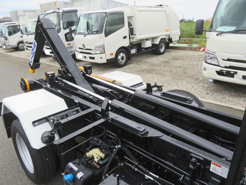 ツインシリンダーです。|三菱 キャンター 2RG-FBAV0(2WD)の写真7