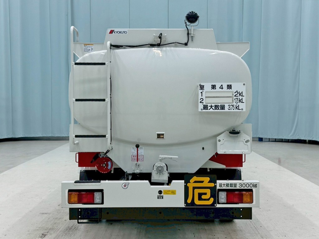 積載物は 重油・軽油・灯油です。|日野 デュトロ 2KG-XZU600E(2WD)の写真10