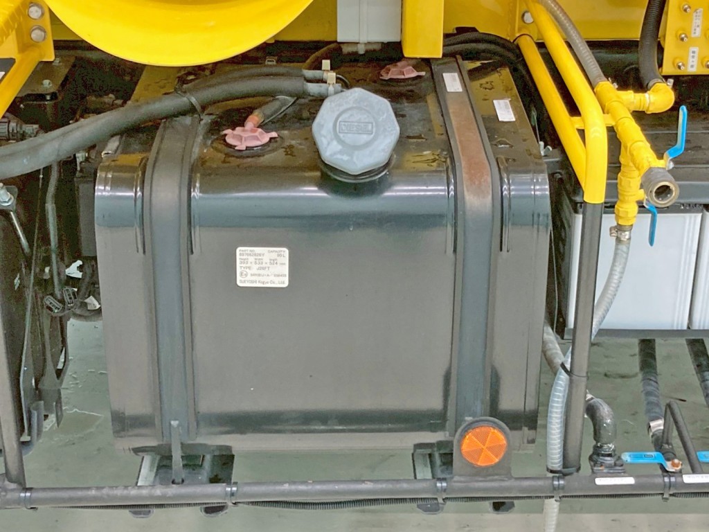 燃料タンクは90Lです。|いすゞ フォワード 2RG-FRR90S2(2WD)の写真35