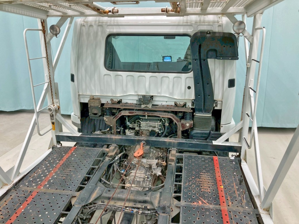 1Fフロアー前方の状態です。|三菱 ファイター LDG-FQ62Fの写真12