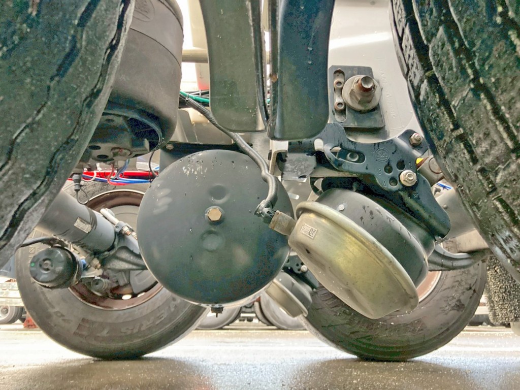 エアサスです。|KAESSBOHRER 不明の写真5