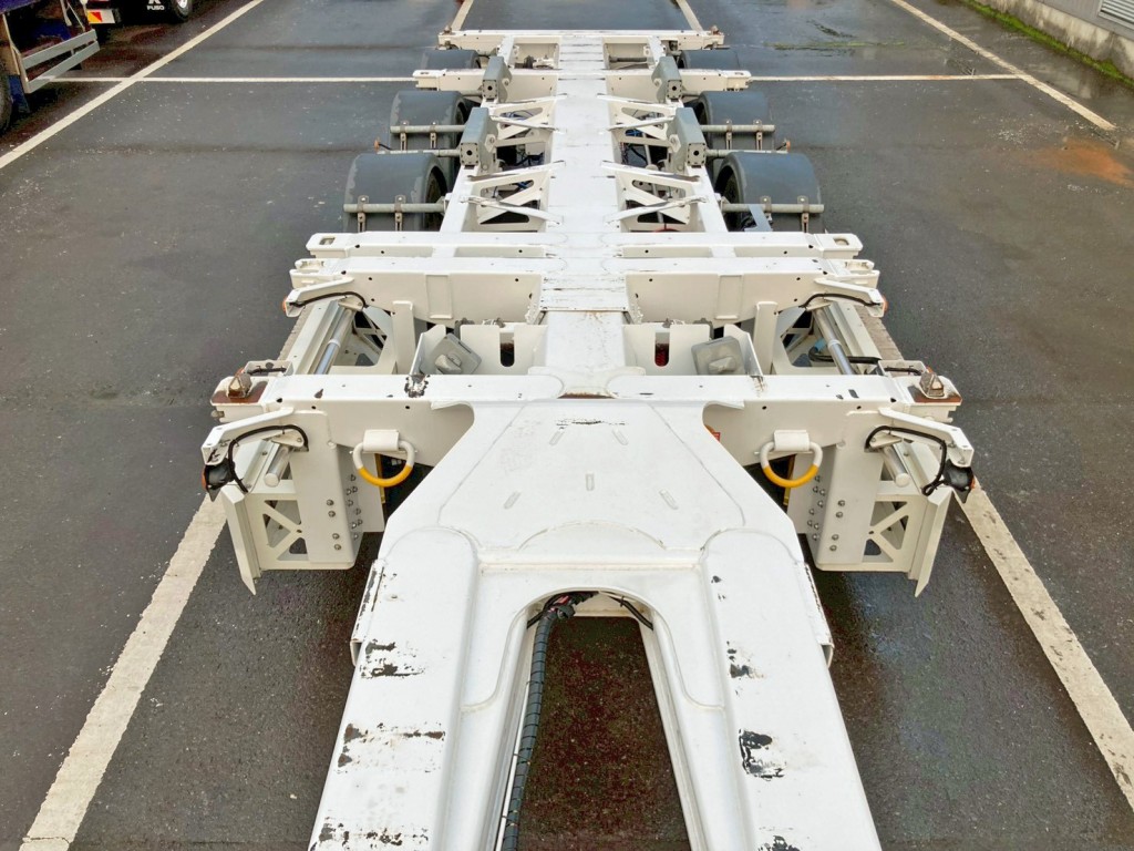 前方から後方を見た状態です。|KAESSBOHRER 不明の写真9