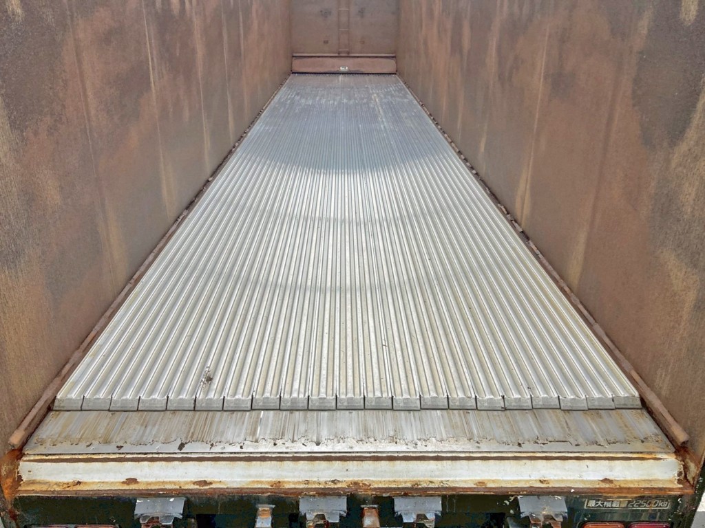 床はムービングフロアー・アルミ製です。|トレクス  PFB34113改の写真13