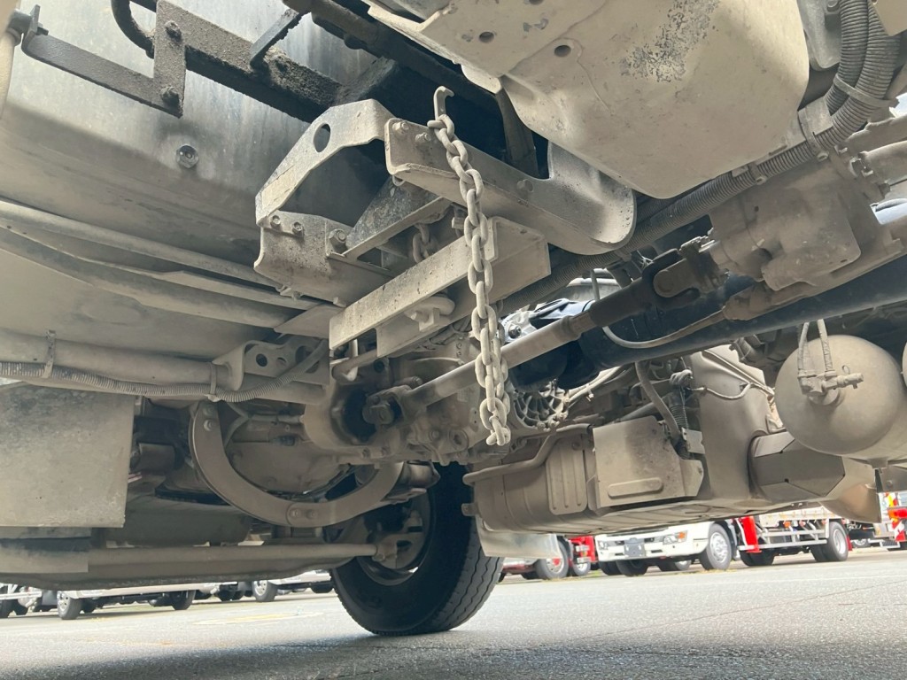 スペアタイヤは欠品しています。|三菱 スーパーグレート 2PG-FV70HYの写真33