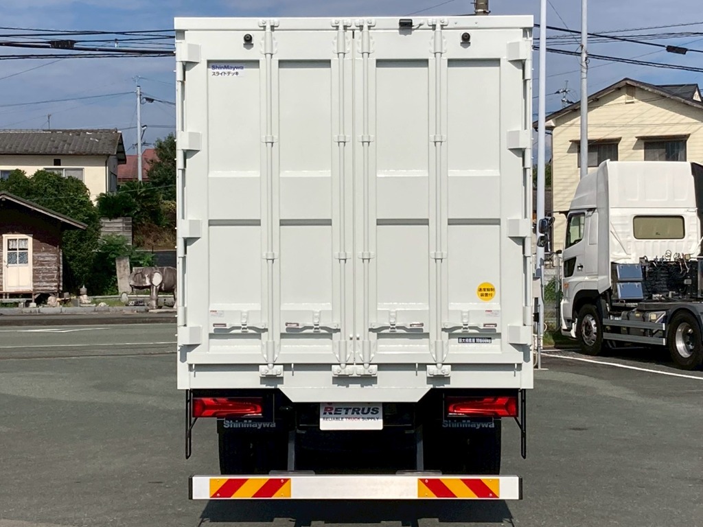 リヤ周りの状態です。|三菱 スーパーグレート 2PG-FV80VZの写真8