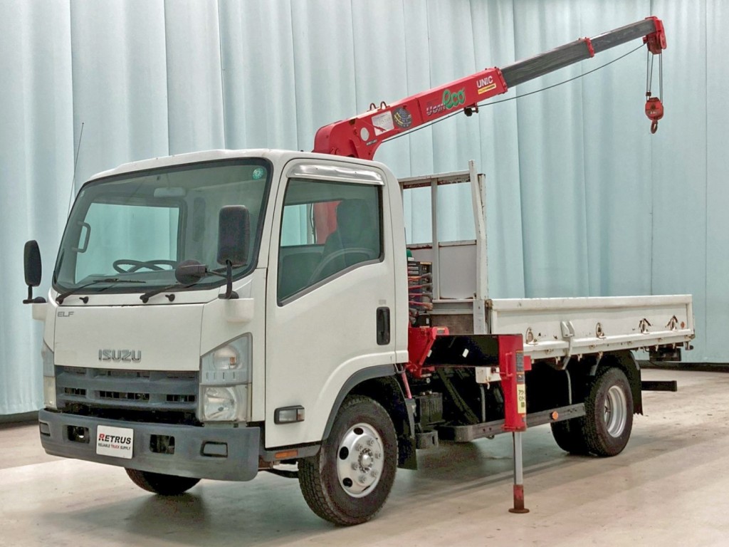 クレーンは3段です。|いすゞ エルフ TKG-NPR85AR(2WD)の写真1