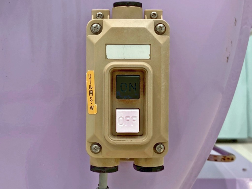 ホースリールの巻取りスイッチです。|UDトラックス クオン QDG-CV5YLの写真13