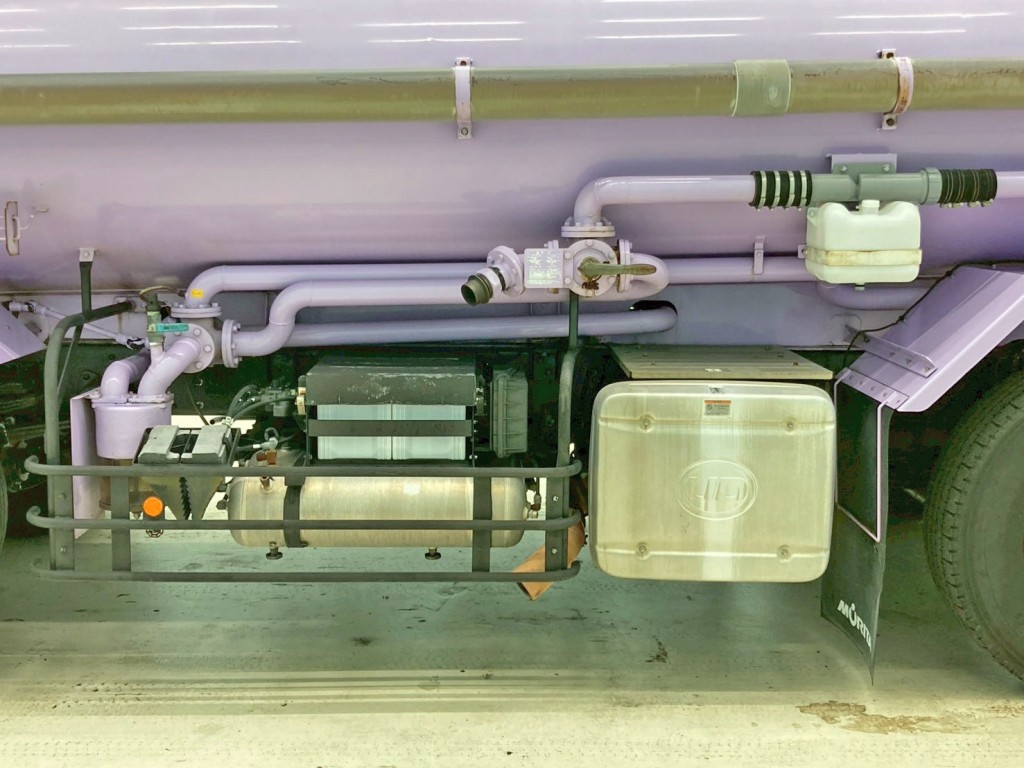 運転席側配管周りの状態です。|UDトラックス クオン QDG-CV5YLの写真24