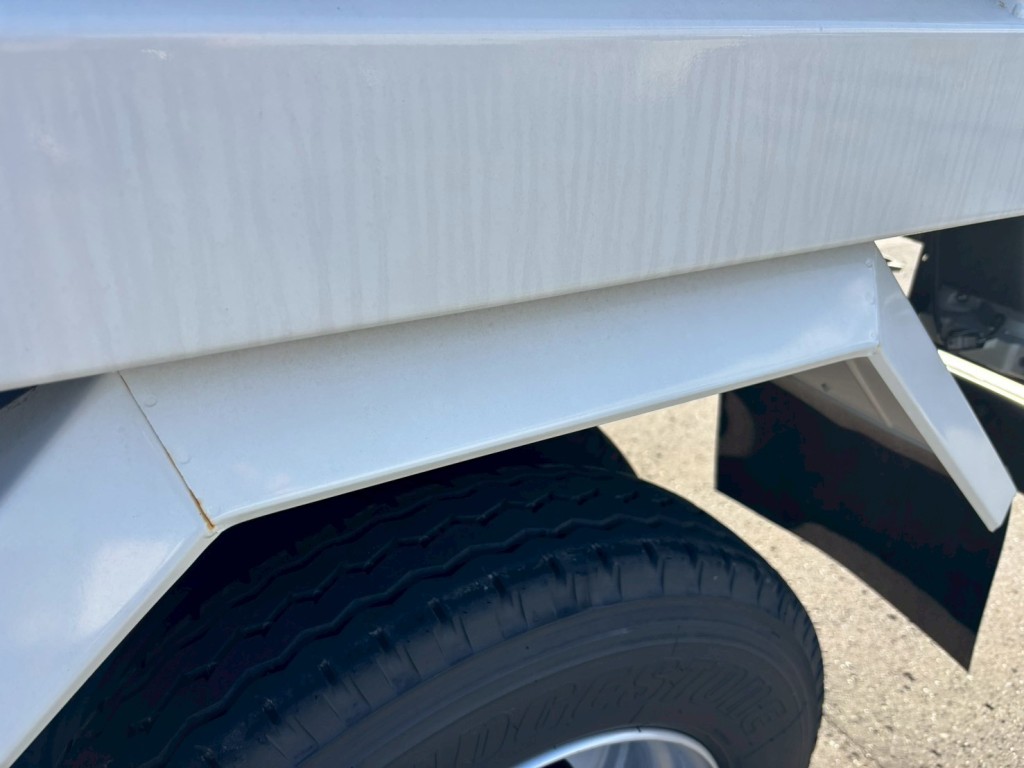 助手席側リヤフェンダー置き錆あります。|いすゞ フォワード 2RG-FRR90S3(2WD)の写真17