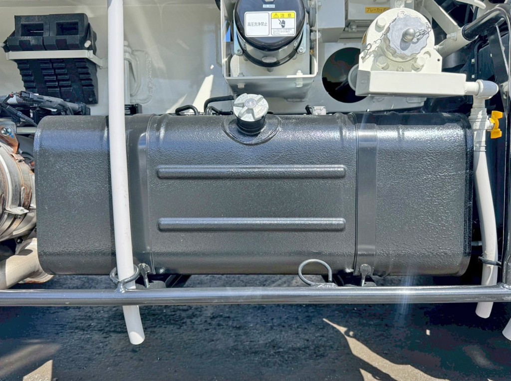 燃料タンクは80Lです。|日野 デュトロ 2KG-XZU600E(2WD)の写真30