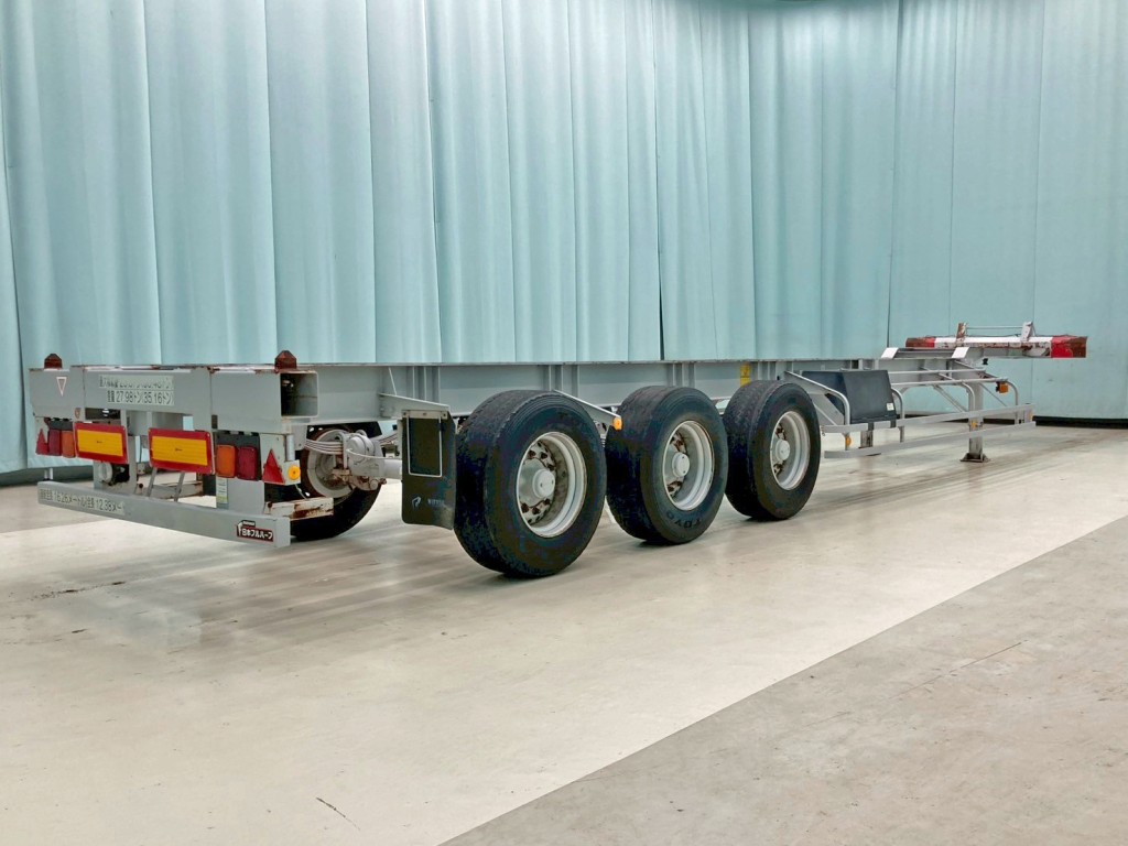 40フィート積載時の状態です。(リヤバンパー格納)|フルハーフ KFKGG340S改の写真6