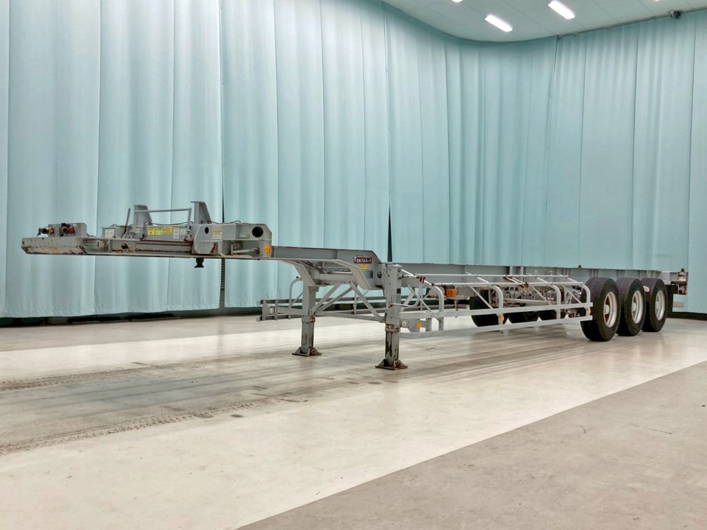 スライドボルスタを後方に移動した状態です。(40フィート積載時)|フルハーフ KFKGG340S改の写真7