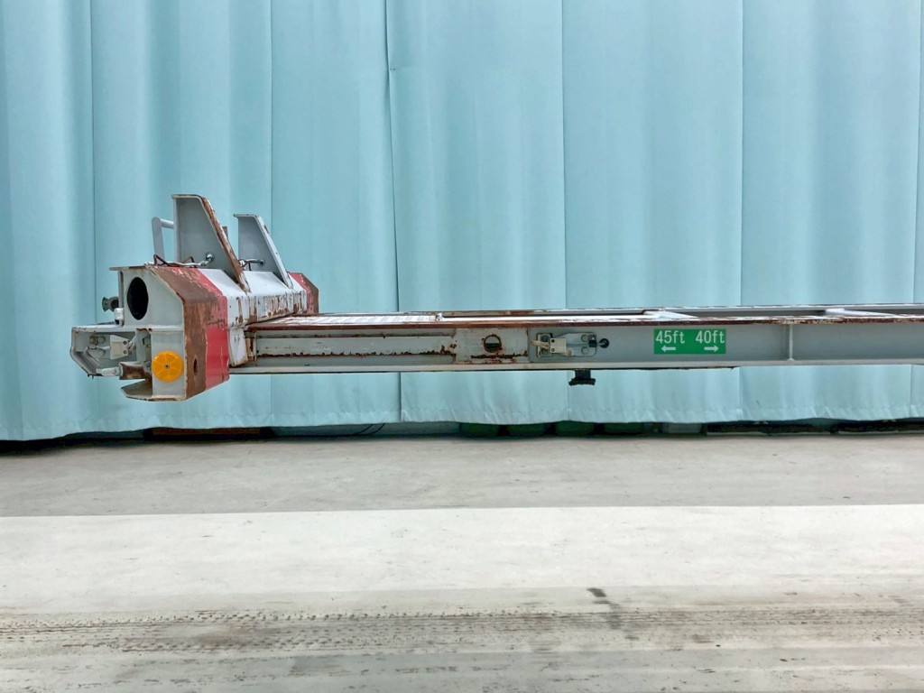 スライドボルスタを前方に移動した状態です。(45フィート積載時)|フルハーフ KFKGG340S改の写真13