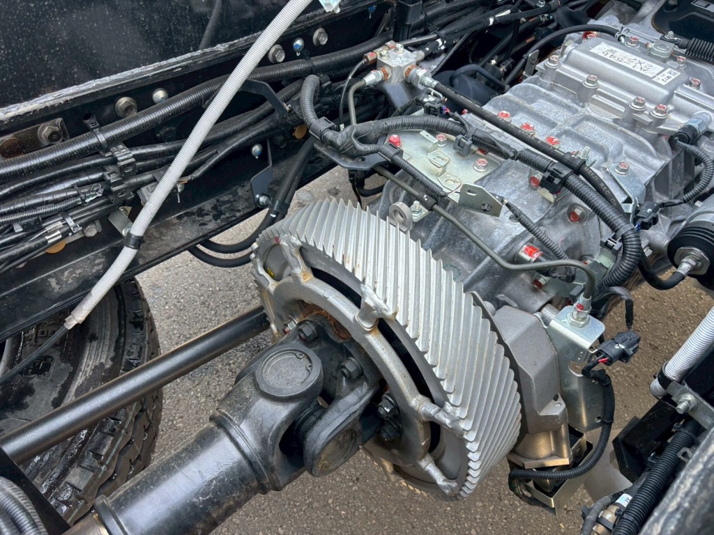 電磁リターダー付きです。|日野 プロフィア 2DG-FS1AGEの写真27