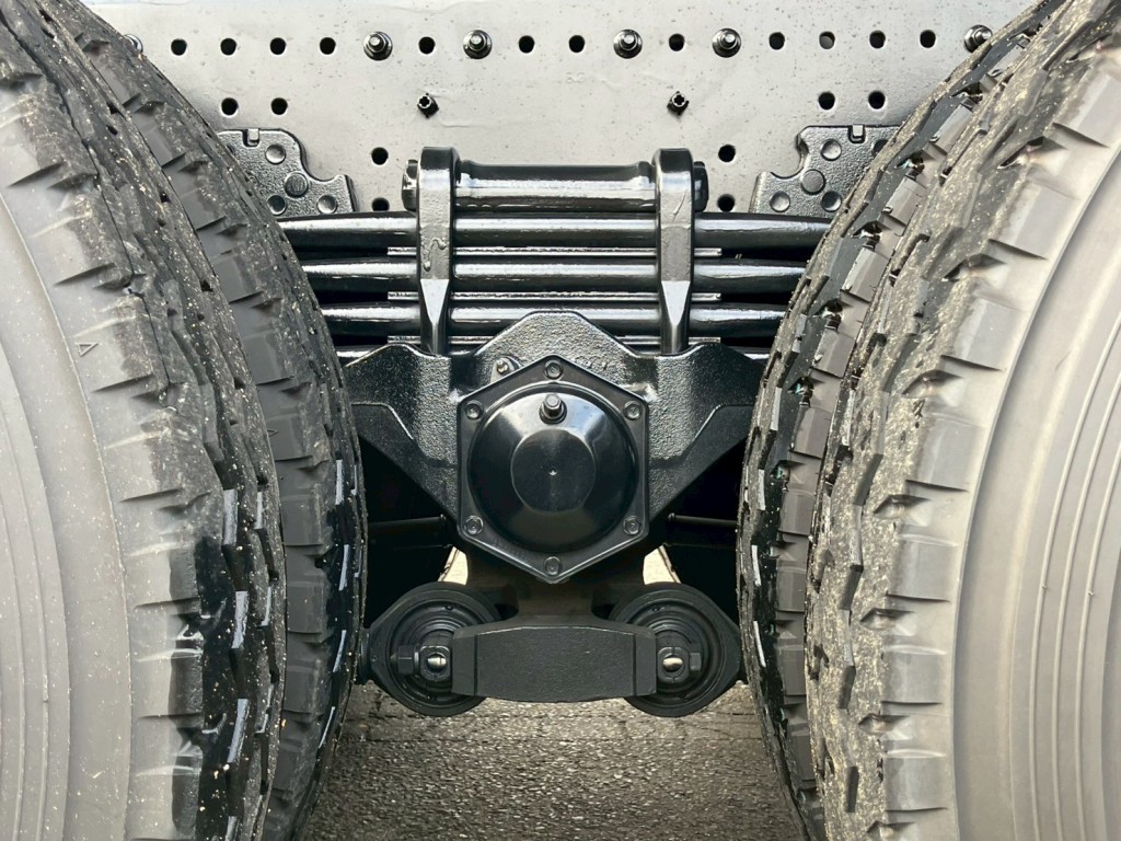 リーフサスです。|日野 プロフィア 2DG-FS1AGEの写真5