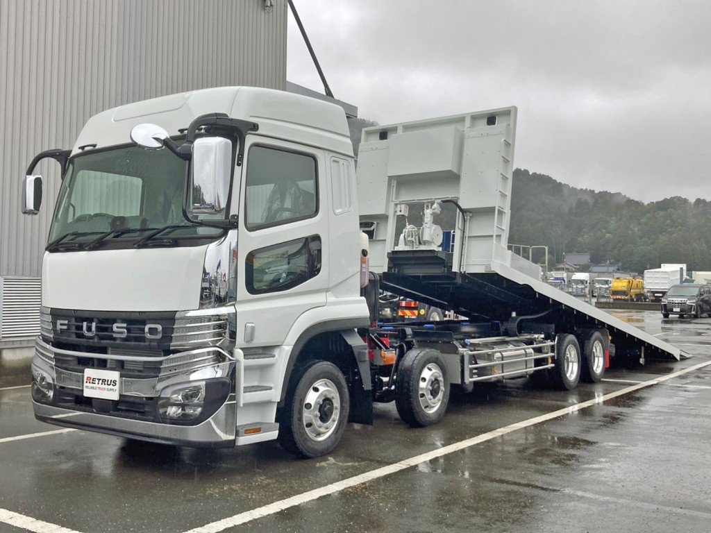 フロント周り、メッキパーツで飾っています。|三菱 スーパーグレート 2PG-FS80VZの写真1