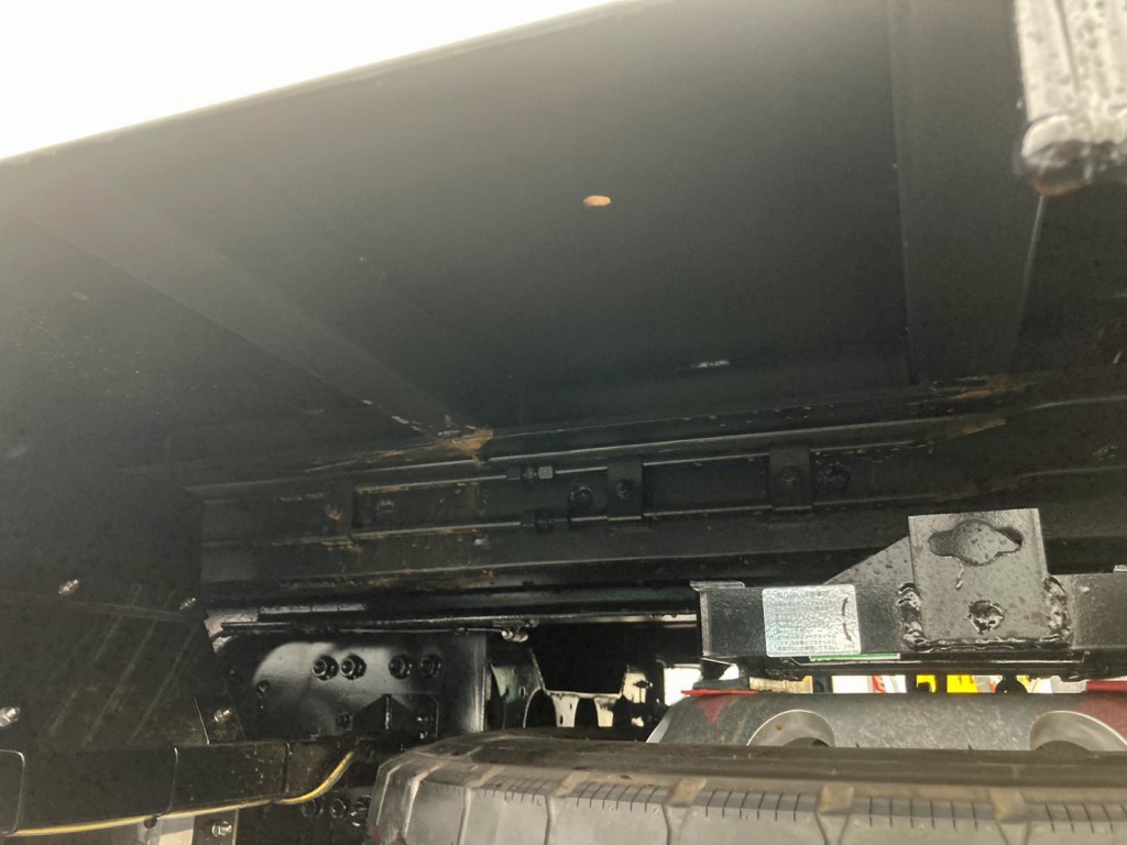 シャーシとネタの状態です。(縦ネタ・横ネタは鉄製です)|三菱 スーパーグレート 2PG-FS80VZの写真6