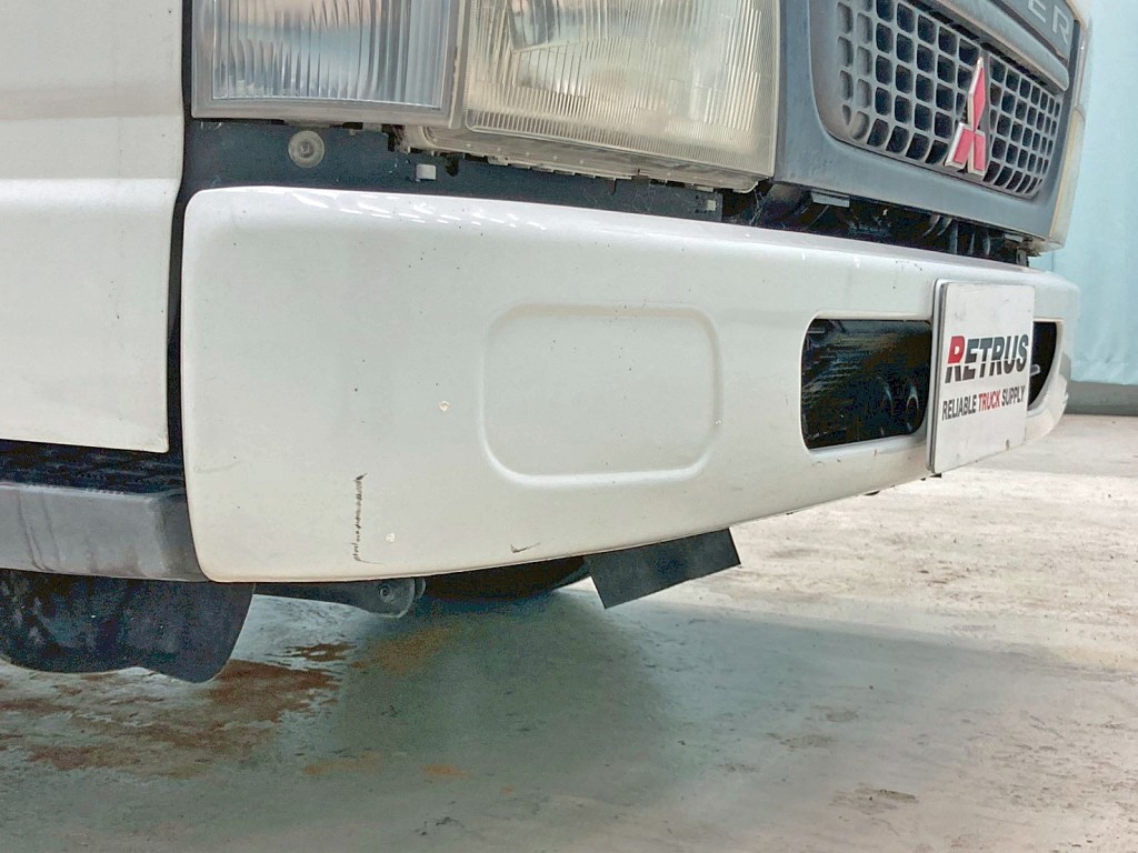 フロントバンパー運転席側にキズがあります。|三菱 キャンター PA-FE73DB(2WD)の写真29