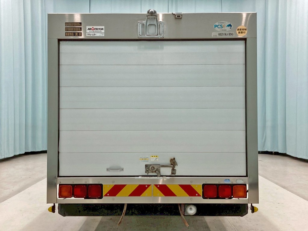 リヤドアはシャッター式です。|日野 プロフィア QKG-FR1APBAの写真14