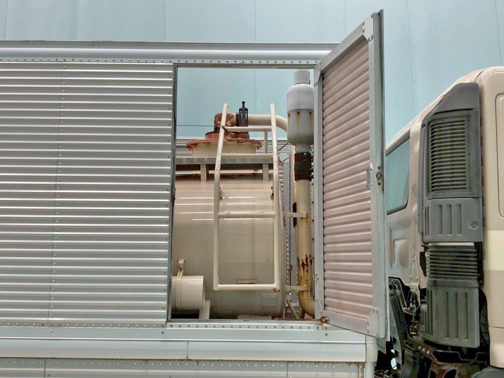 サイドドアを開いた状態です。|日野 プロフィア QKG-FR1APBAの写真26