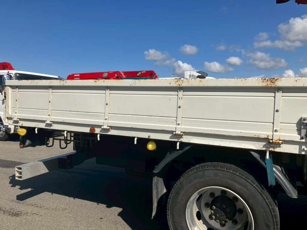 運転席側ボディーにキズ・サビ・ヘコミがあります。|日野 レンジャー 2PG-FE2ABAの写真34