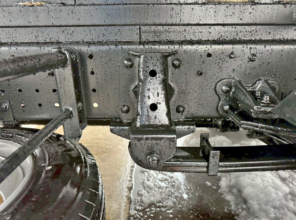 リーフサスです。|いすゞ エルフ 2RG-NPR88AM(2WD)の写真5